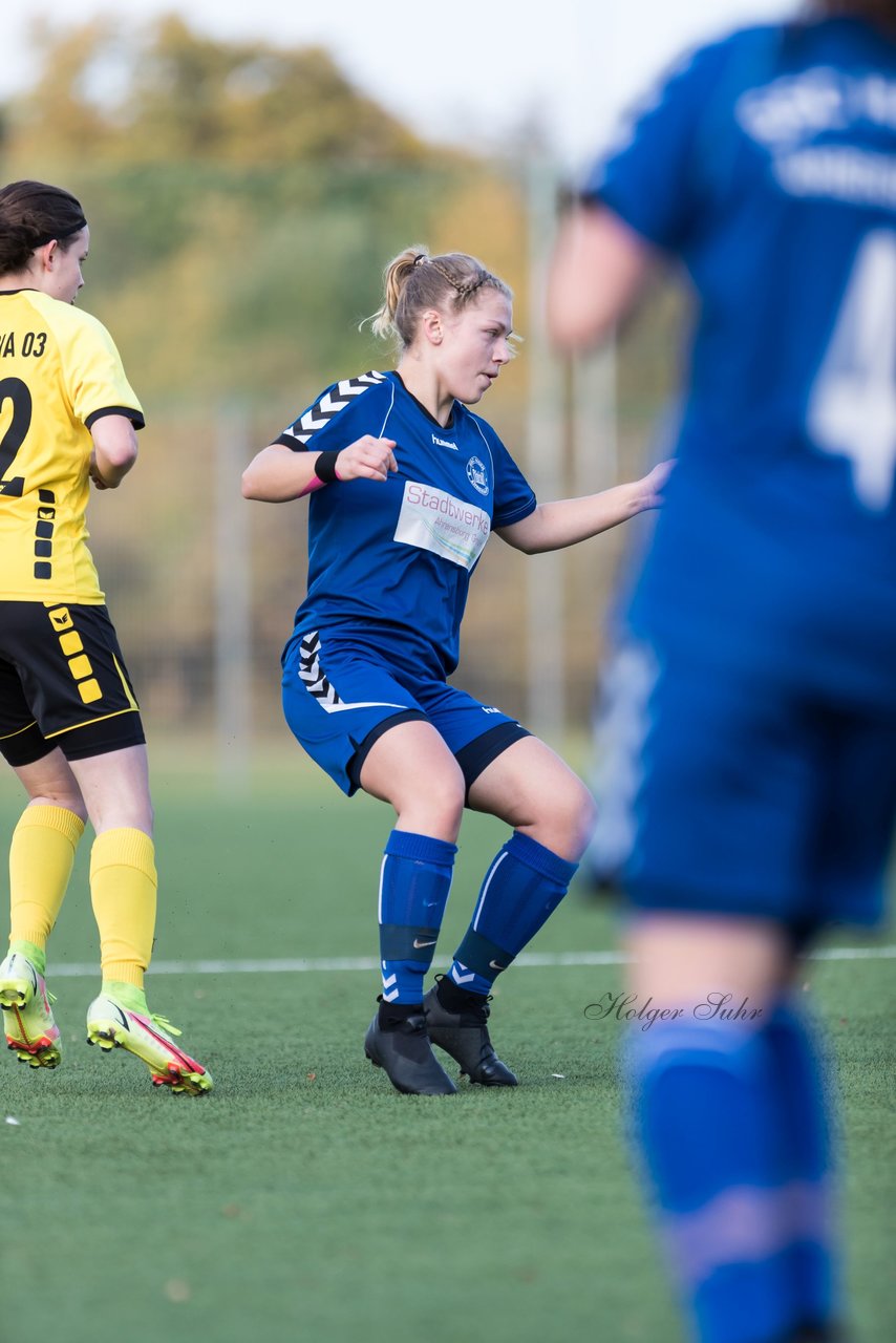 Bild 88 - F SSC Hagen Ahrensburg - SV Frisia 03 Risum-Lindholm : Ergebnis: 2:0